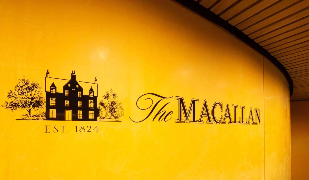 macallan-distillery-polished-plaster-spatulata-05-scaled
