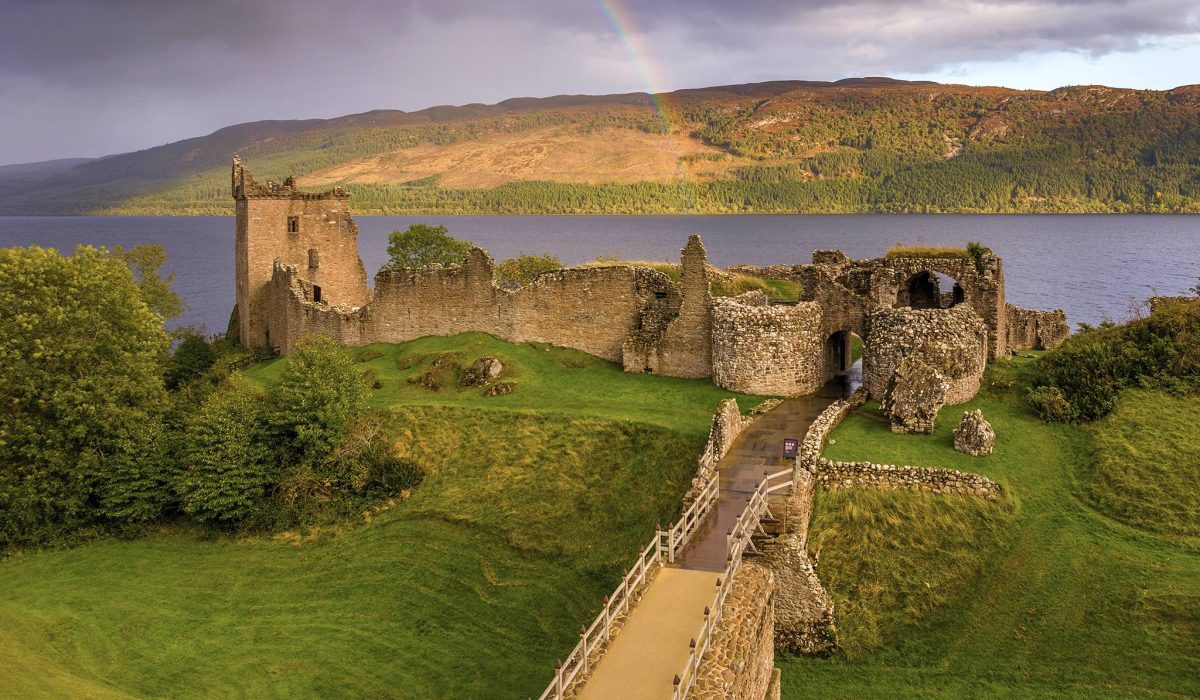 urquhart-castle (1)